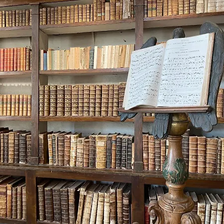 Hotel Logis Ancien Grand Seminaire Saint-Flour (Cantal)