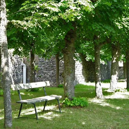 Logis Ancien Grand Seminaire Hotel Saint-Flour (Cantal)