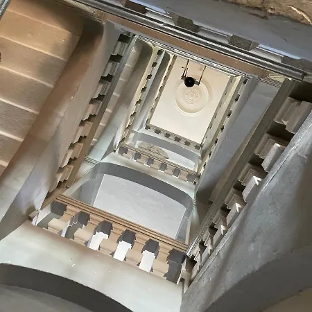 Logis Ancien Grand Seminaire Hotel Saint-Flour (Cantal)