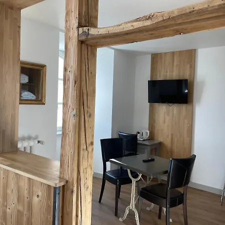 Logis Ancien Grand Seminaire Saint-Flour (Cantal)