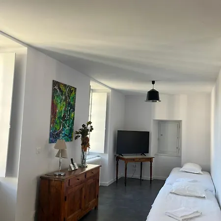 Hotel Logis Ancien Grand Seminaire Saint-Flour (Cantal)