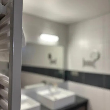 Logis Ancien Grand Seminaire Hotel *