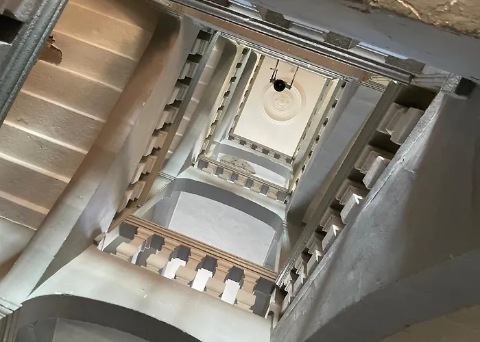 Logis Ancien Grand Seminaire Hotel Saint-Flour (Cantal)